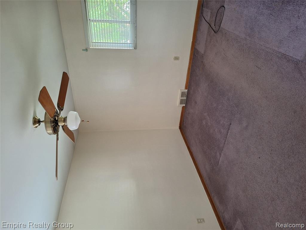 8547 Kinloch Street, Dearborn Heights, MI 48127 — Photo 12