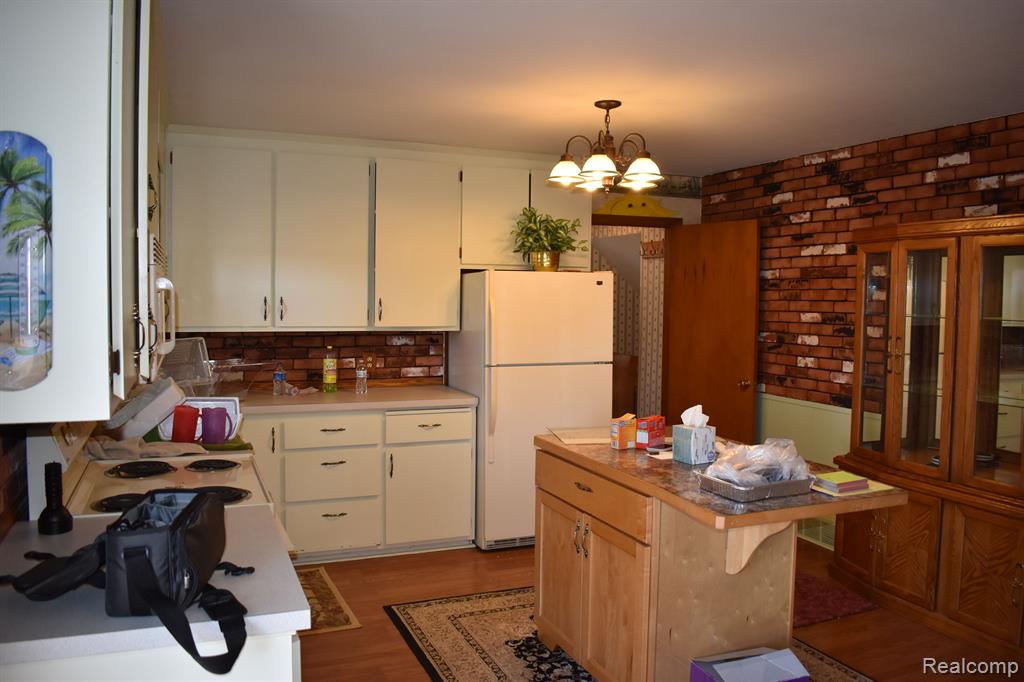 5211 N FOWLERVILLE Road N, Fowlerville, MI 48836 — Photo 4