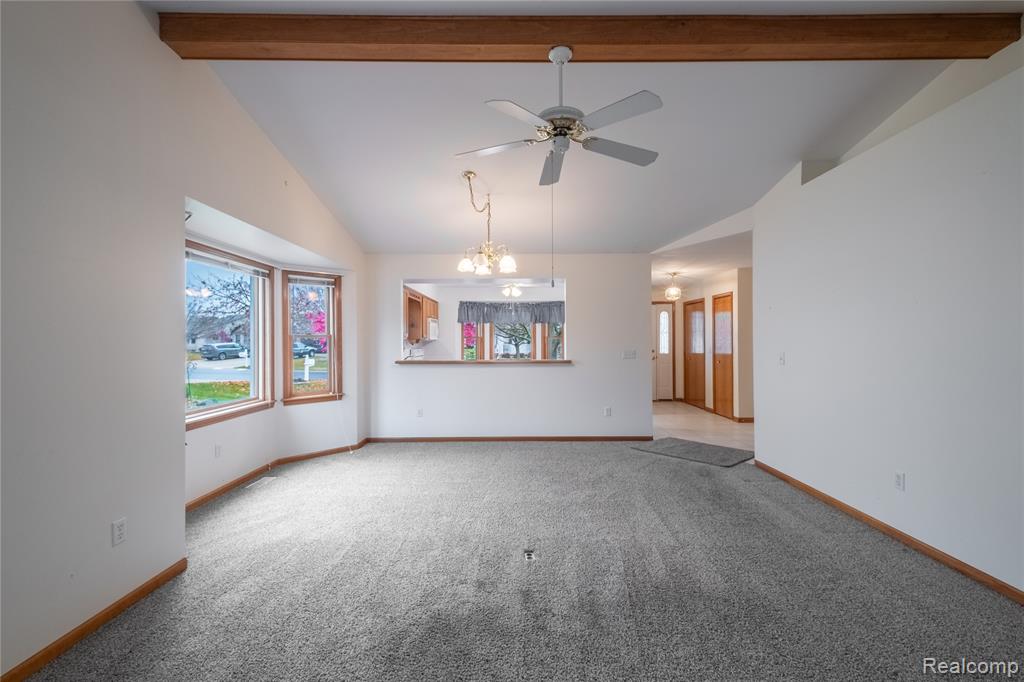 7352 Cross Creek Drive, Swartz Creek, MI 48473 — Photo 6