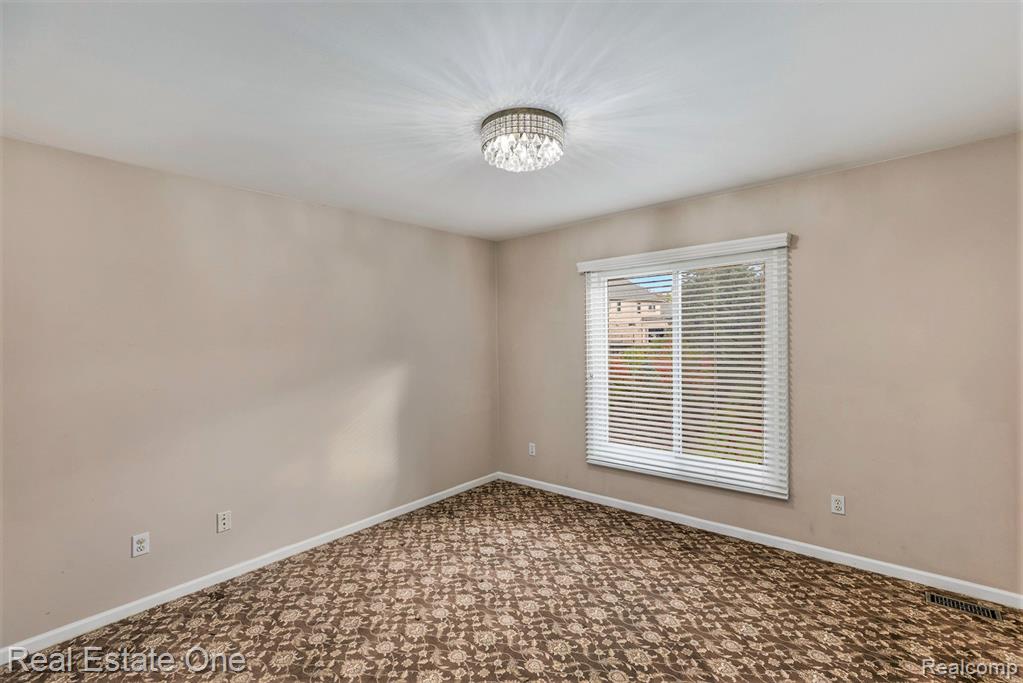 54782 Whitby Way, Shelby Twp, MI 48316 — Photo 21