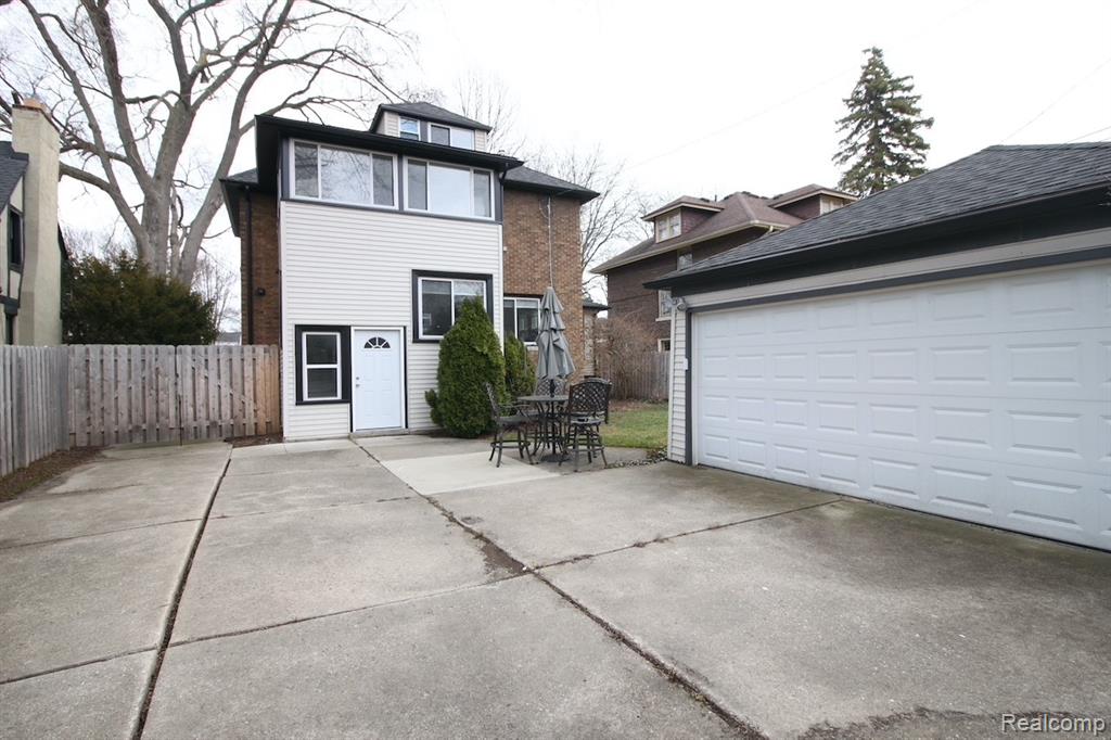 1383 Bishop Road, Grosse Pointe, MI 48230 — Photo 45