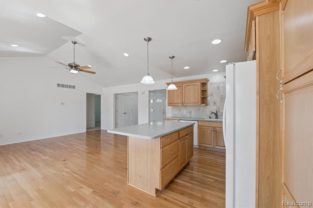 7127 Perry Lake Road, Clarkston, MI — Photo 14