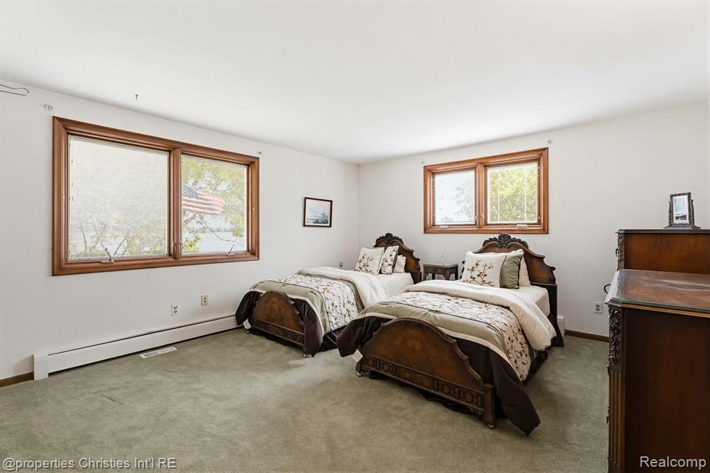 2825 Sylvan Shores Drive, Waterford, MI 48328 — Photo 22
