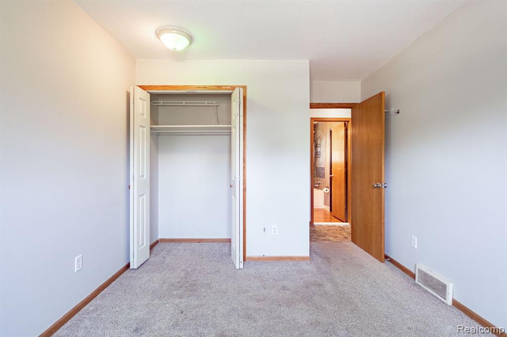 4069 Loch Drive, Highland, MI — Photo 14