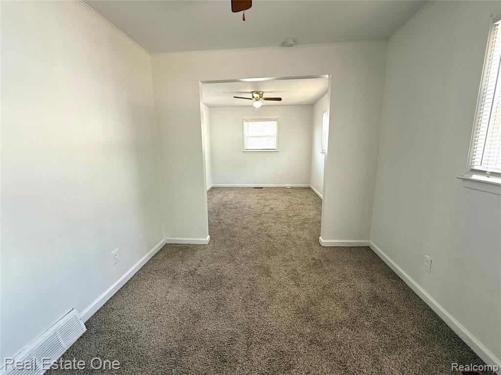 5645 FENTON Street, Dearborn Heights, MI 48127 — Photo 7