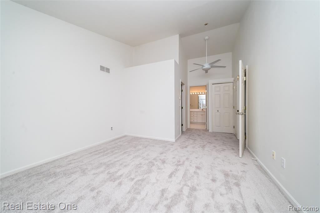 24099 Tana Court, Farmington, MI 48335 — Photo 42