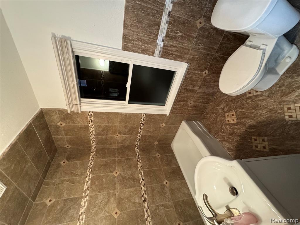 785 Kenilworth Avenue, Pontiac, MI 48340 — Photo 8