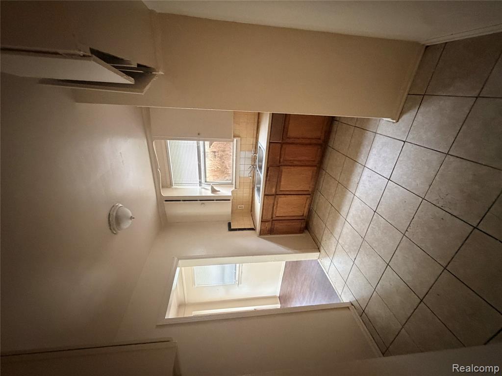 9529 Auburn Street, Detroit, MI 48228 — Photo 5