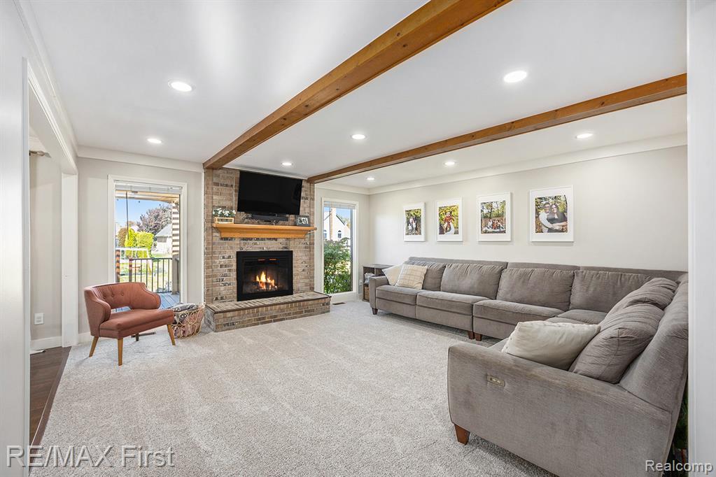 43373 Brooks Drive, Clinton Twp, MI 48038 — Photo 6