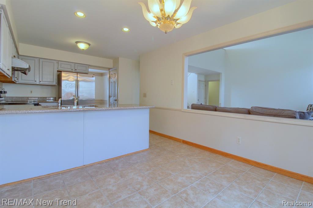 45331 COURTVIEW Trail, Novi, MI — Photo 9