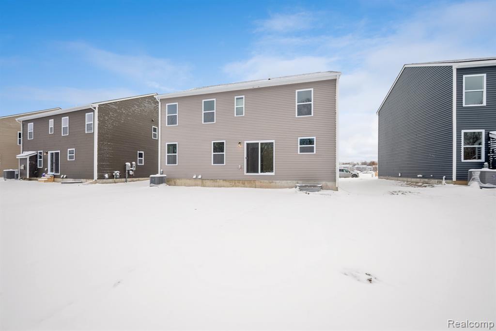 435 Hidden River W, Holly, MI 48442 — Photo 30