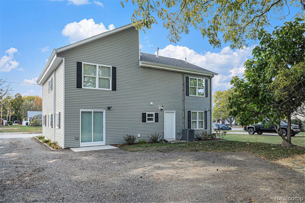 105 S Comstock Street, Corunna, MI 48817 — Photo 42