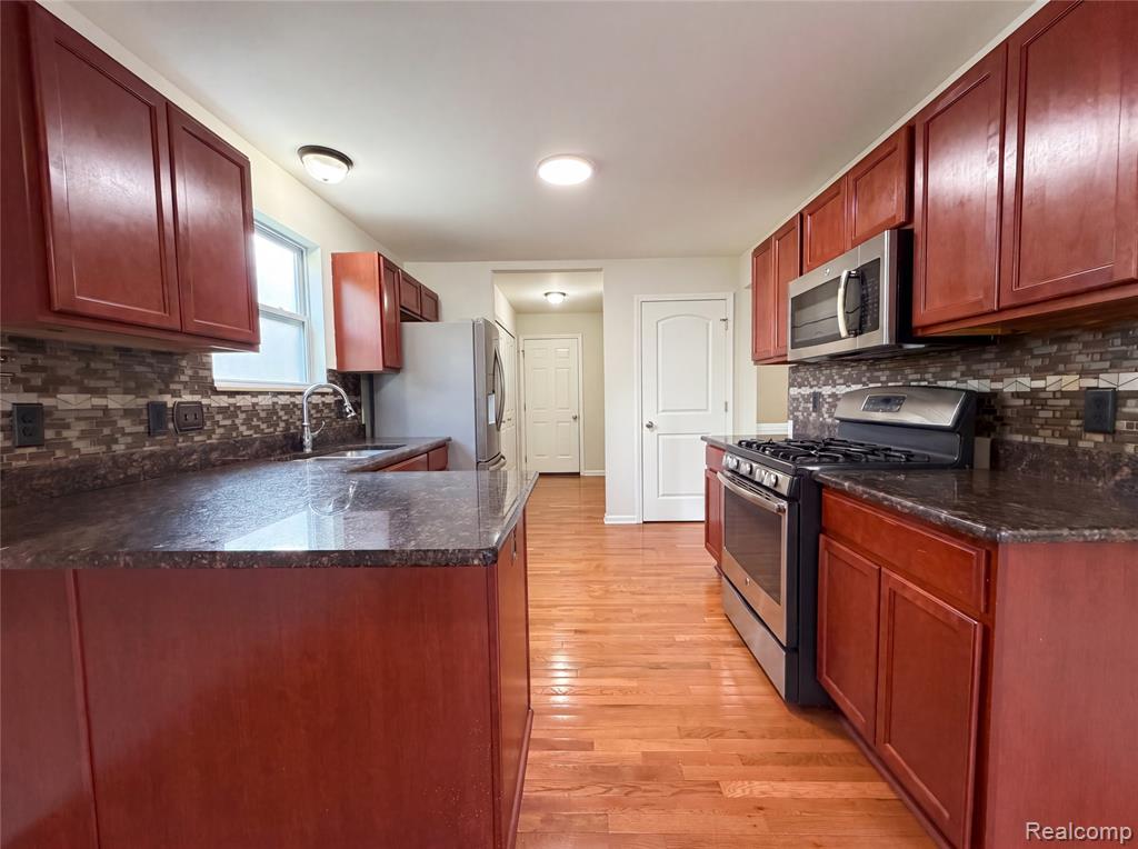 5988 Treetops Drive, Romulus, MI 48174 — Photo 8