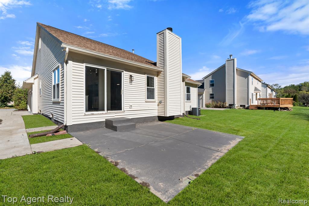 42773 Maude Court, Van Buren, MI 48111 — Photo 34