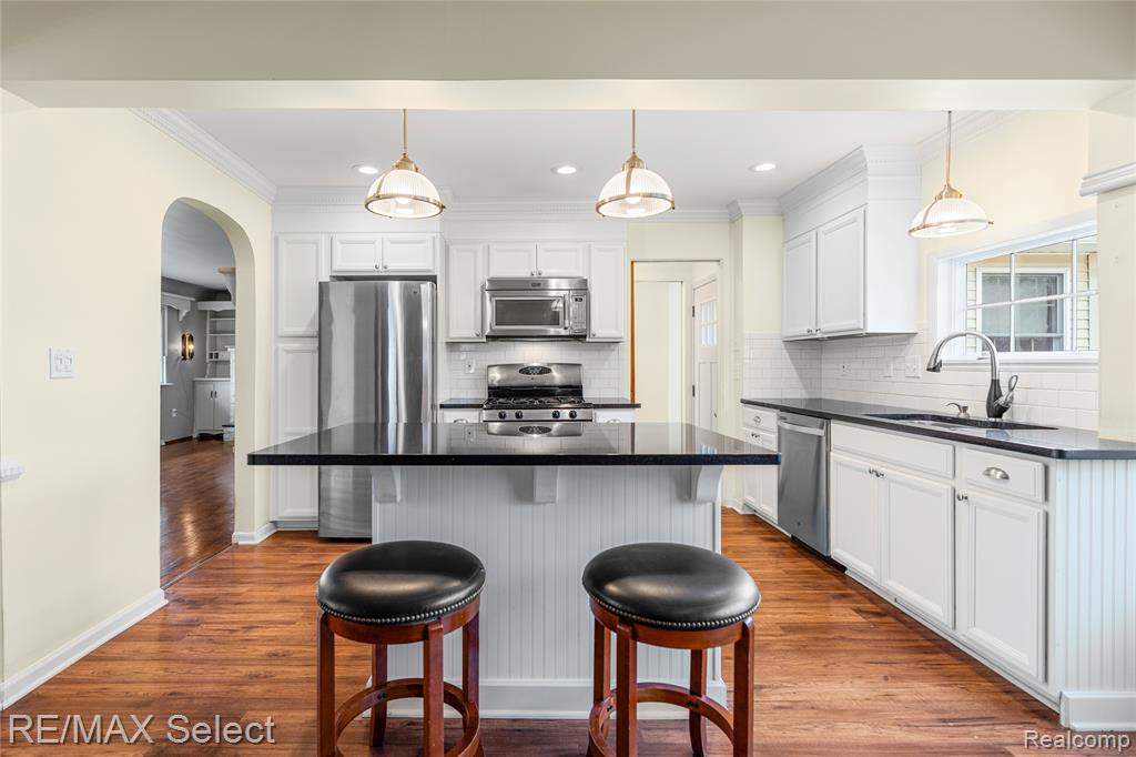6324 Calkins Road, Flint, MI 48532 — Photo 15