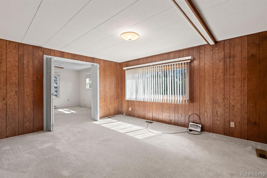 5269 LAKESHORE Road, Fort Gratiot, MI 48059 — Photo 12