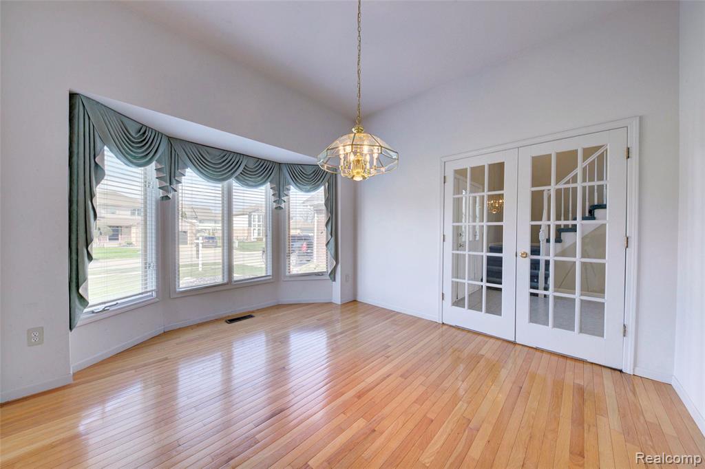 15756 Lamont Drive, Macomb, MI 48042 — Photo 16