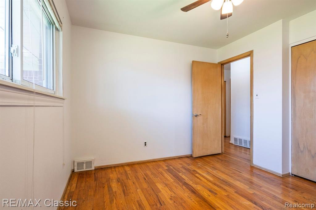 7349 IROQUOIS Street, Westland, MI — Photo 25