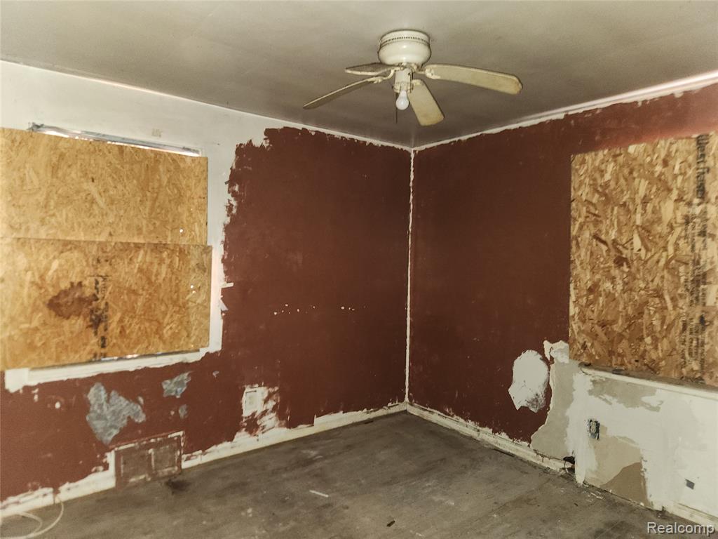 11669 Strathmoor Street, Detroit, MI, 48227