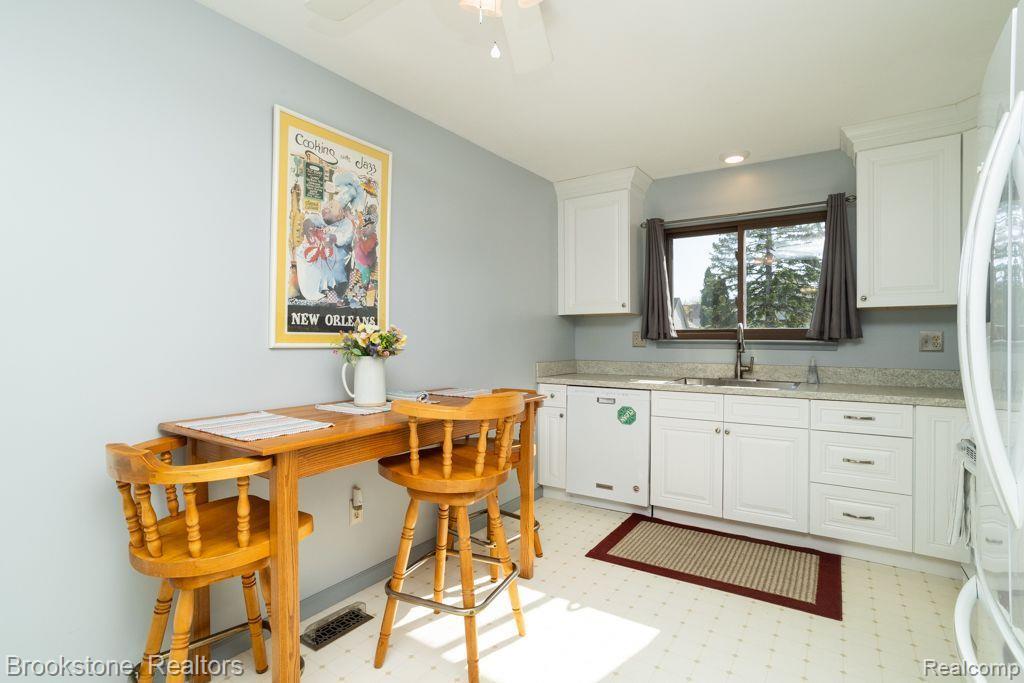 49213 KIMBERLY ANN Lane, Chesterfield, MI — Photo 5