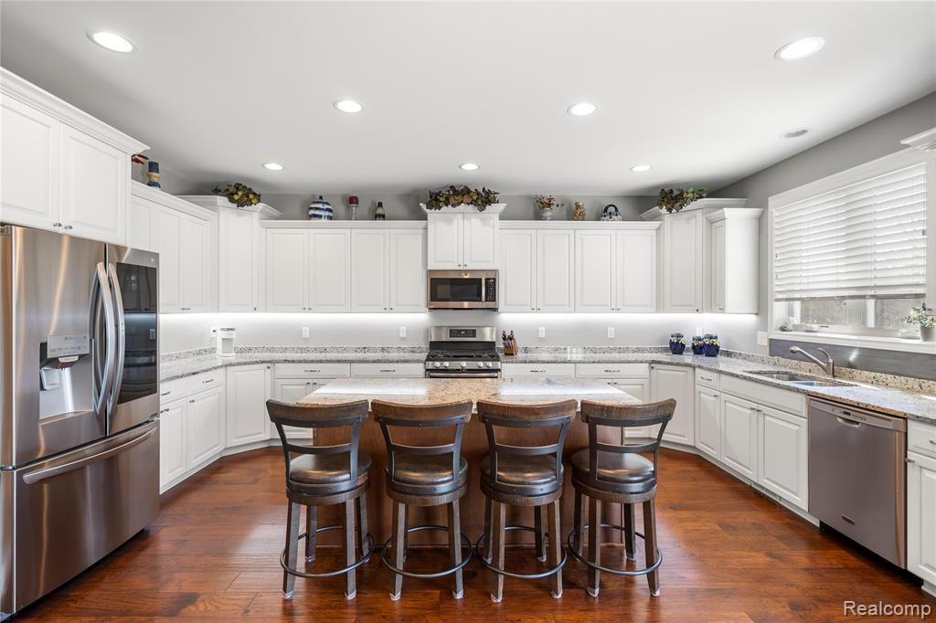 54623 Lawson Creek Drive, Shelby Twp, MI 48316 — Photo 14
