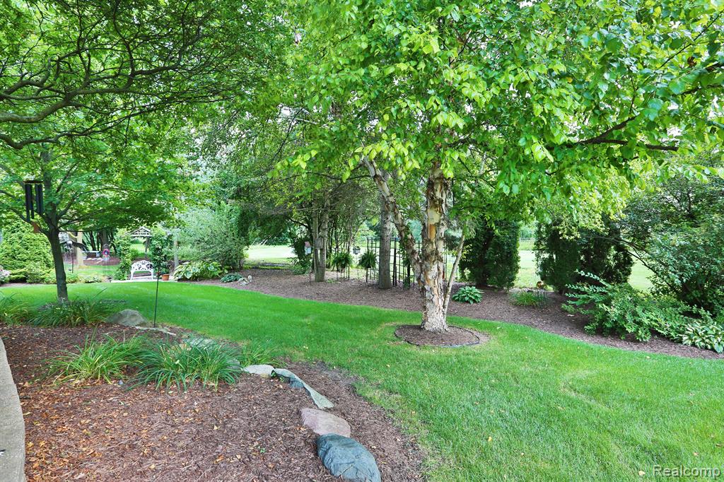 41001 RAYBURN Drive, Northville, MI 48168 — Photo 30