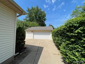 8905 Danzig Street, Livonia, MI 48150 — Photo 30