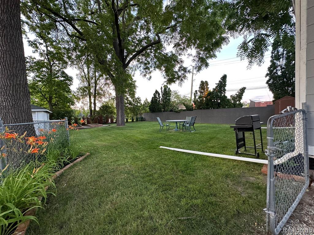 40 SMITH, Lake Orion, MI 48362 — Photo 3
