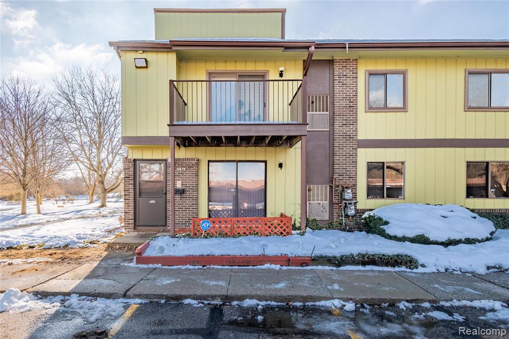 1476 W Chateau Vert Street, Ypsilanti, MI 48197 — front exterior