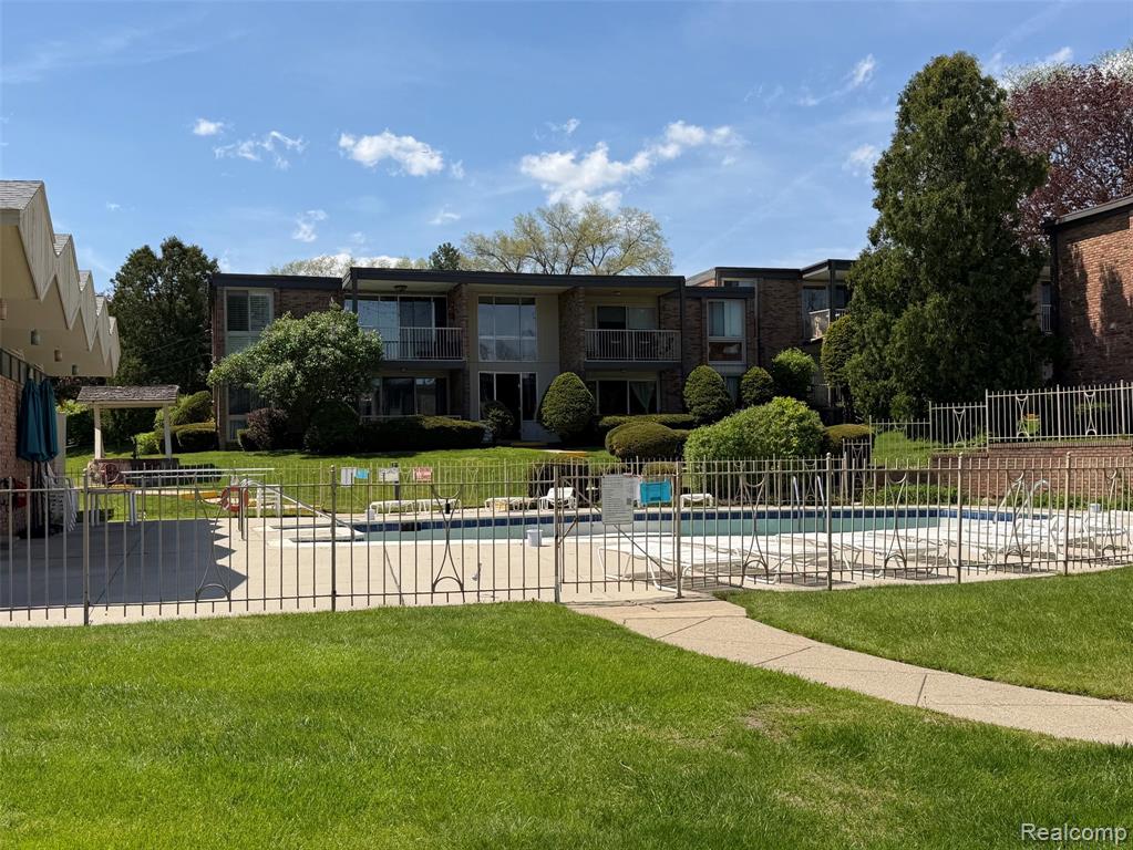 4043 W Maple, D 101, Bloomfield Hills, MI 48301 — Photo 27