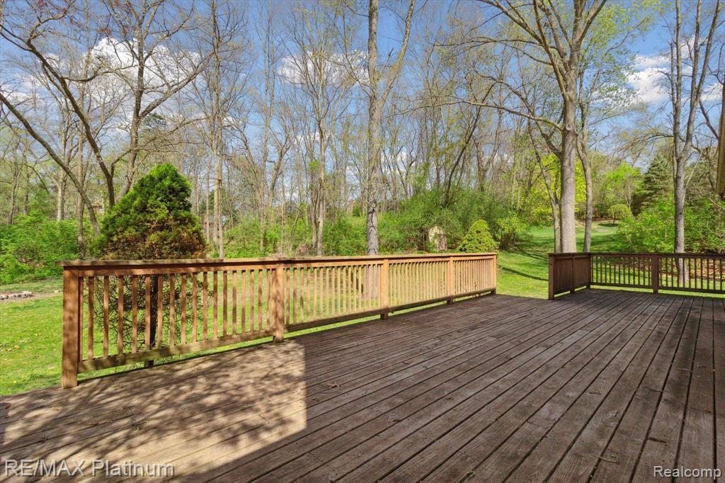 5440 BRADFORD Circle, Brighton, MI 48114 — Photo 46