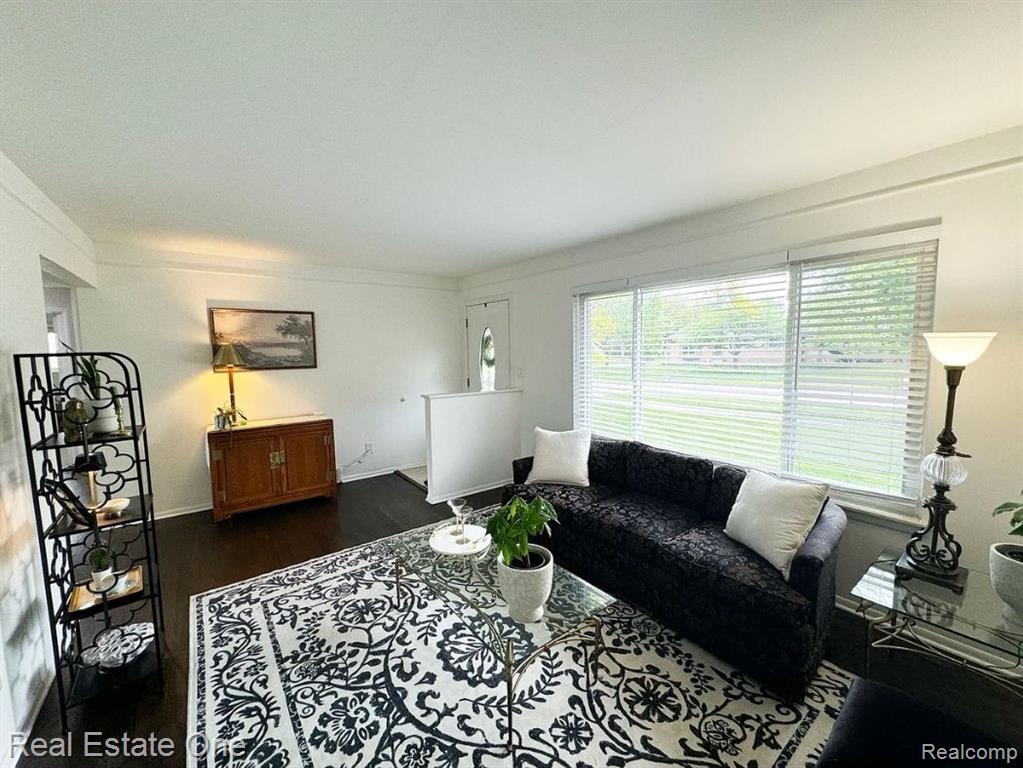 722 Miller Avenue, Rochester, MI 48307 — Photo 3