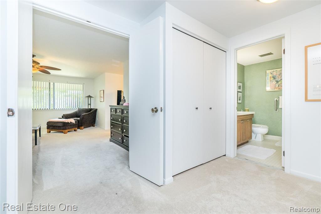 7308 Creek View Circle, West Bloomfield, MI — Photo 30