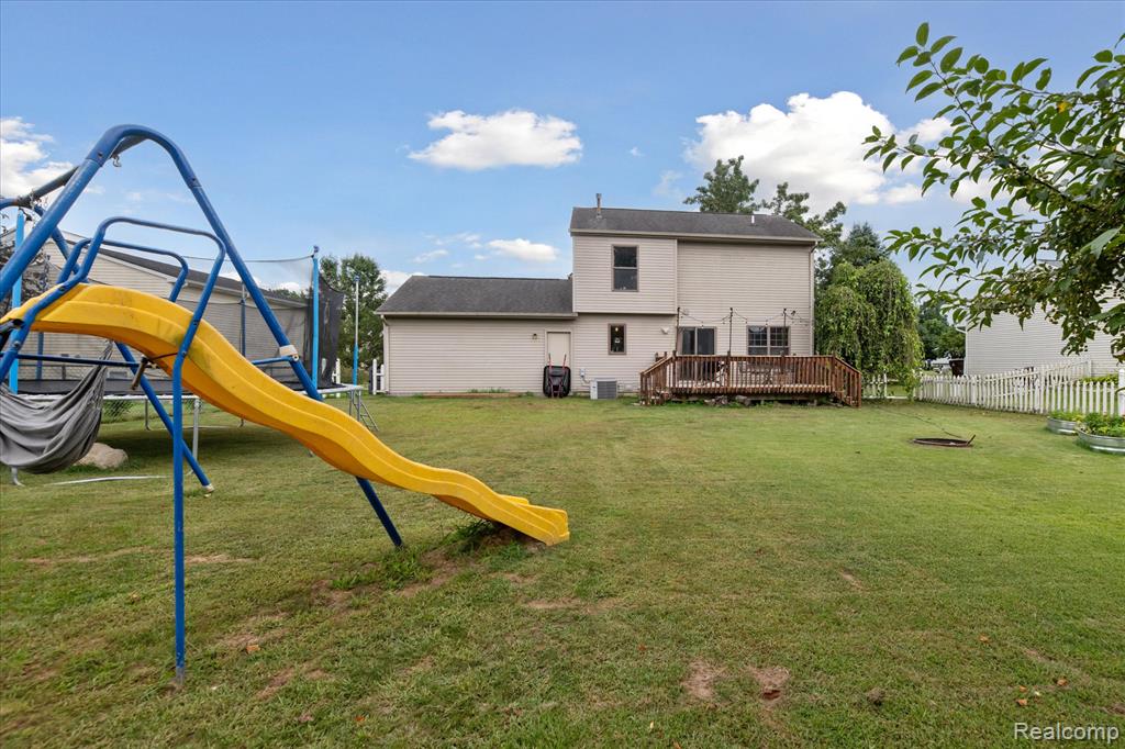 729 Cricket Crossing, Pinckney, MI 48169 — Photo 38
