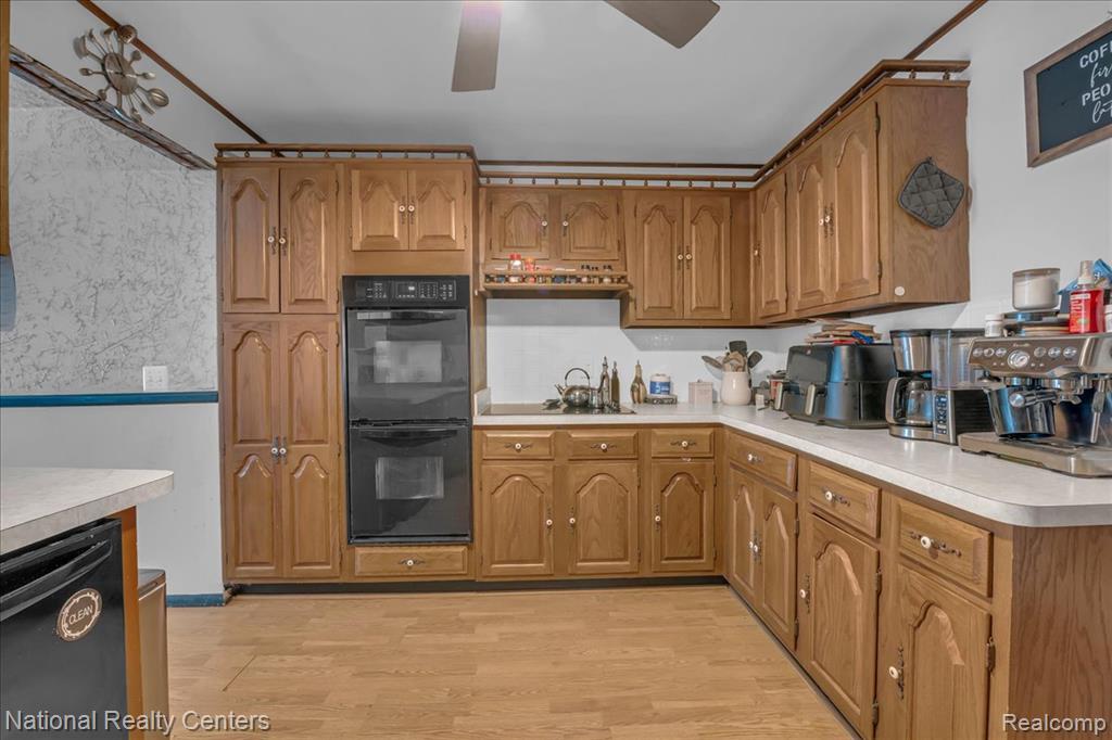 4428 Bedford Street, Dearborn Heights, MI 48125 — Photo 16
