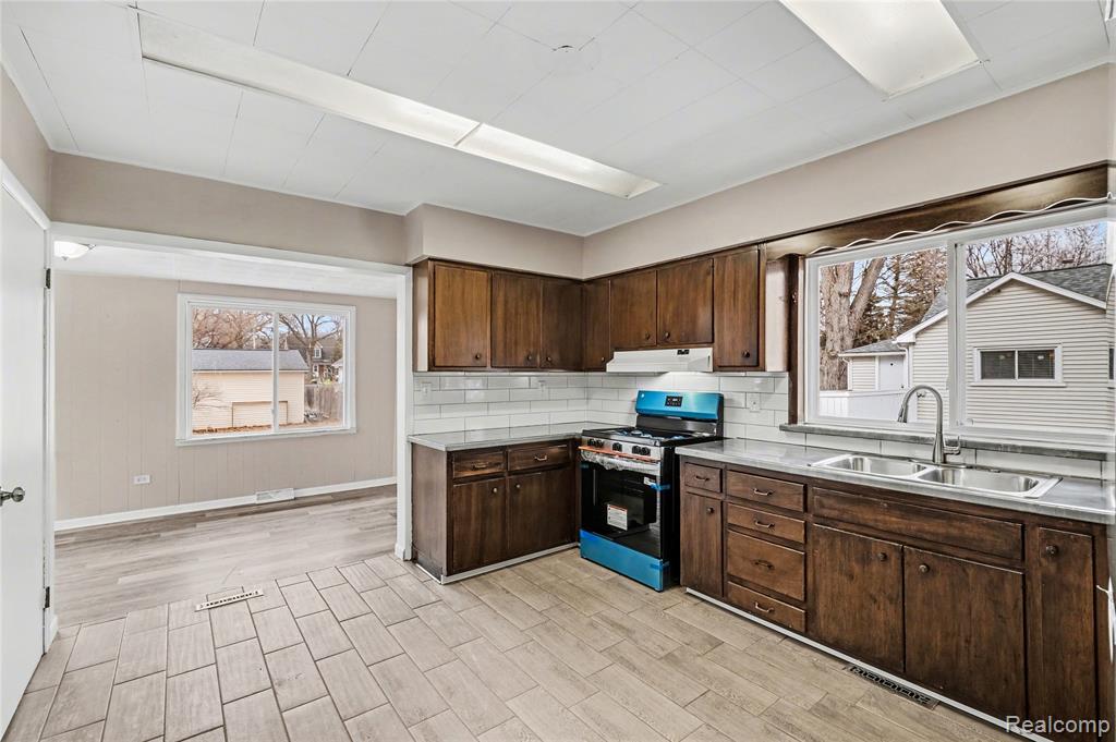 5044 2nd Street, Swartz Creek, MI 48473 — Photo 14