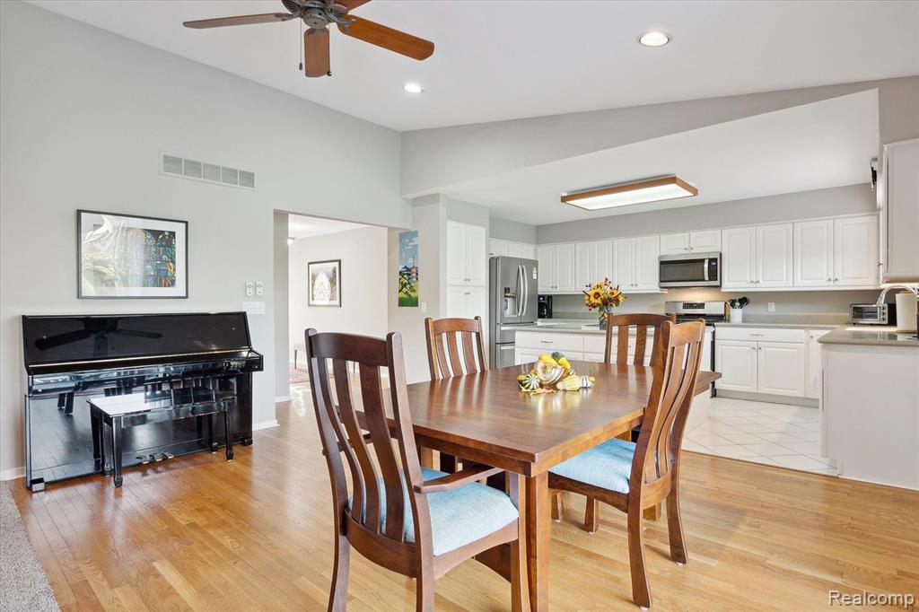 25999 PETROS Boulevard, Novi, MI — Photo 12