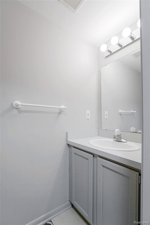 5105 Wah Ta Wah Drive, Clarkston, MI 48348 — Photo 24