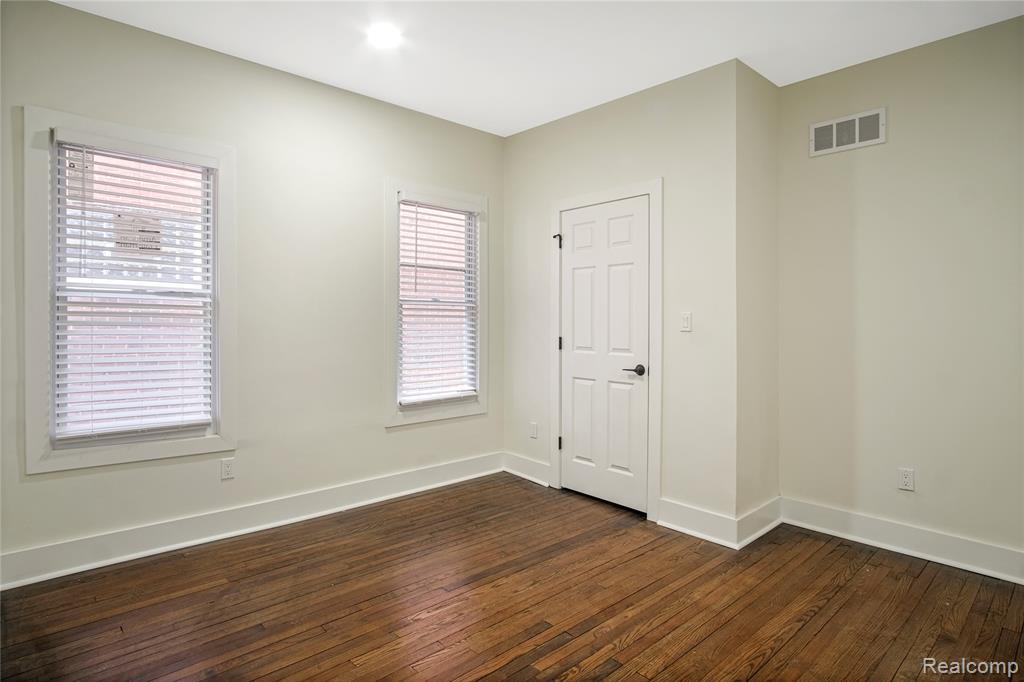 4134 Lakewood, Detroit, MI 48215 — Photo 13
