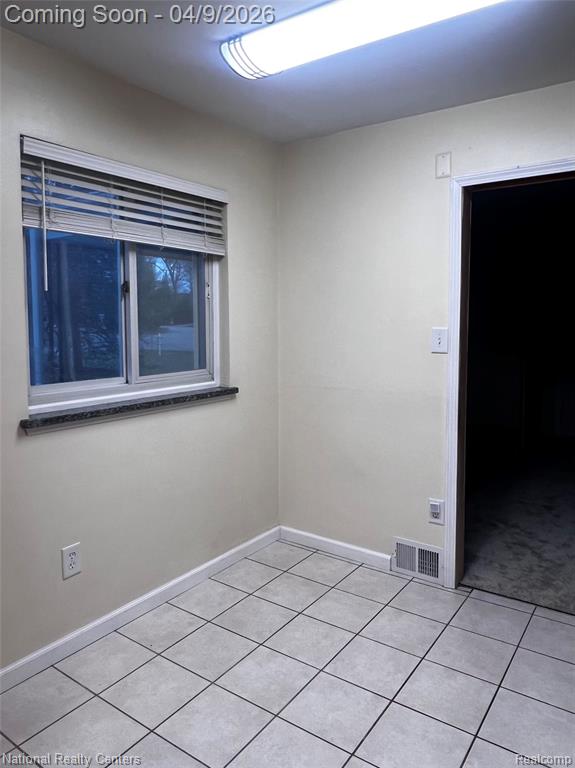 7010 Locklin Street, West Bloomfield, MI 48324 — Photo 11