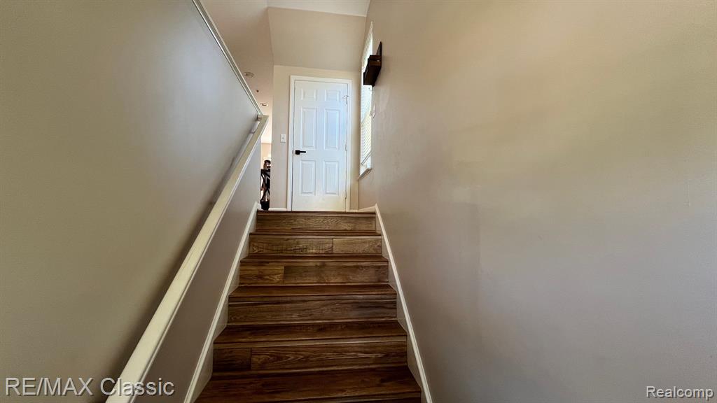 355 Red Ryder Drive, Plymouth, MI 48170 — Photo 3