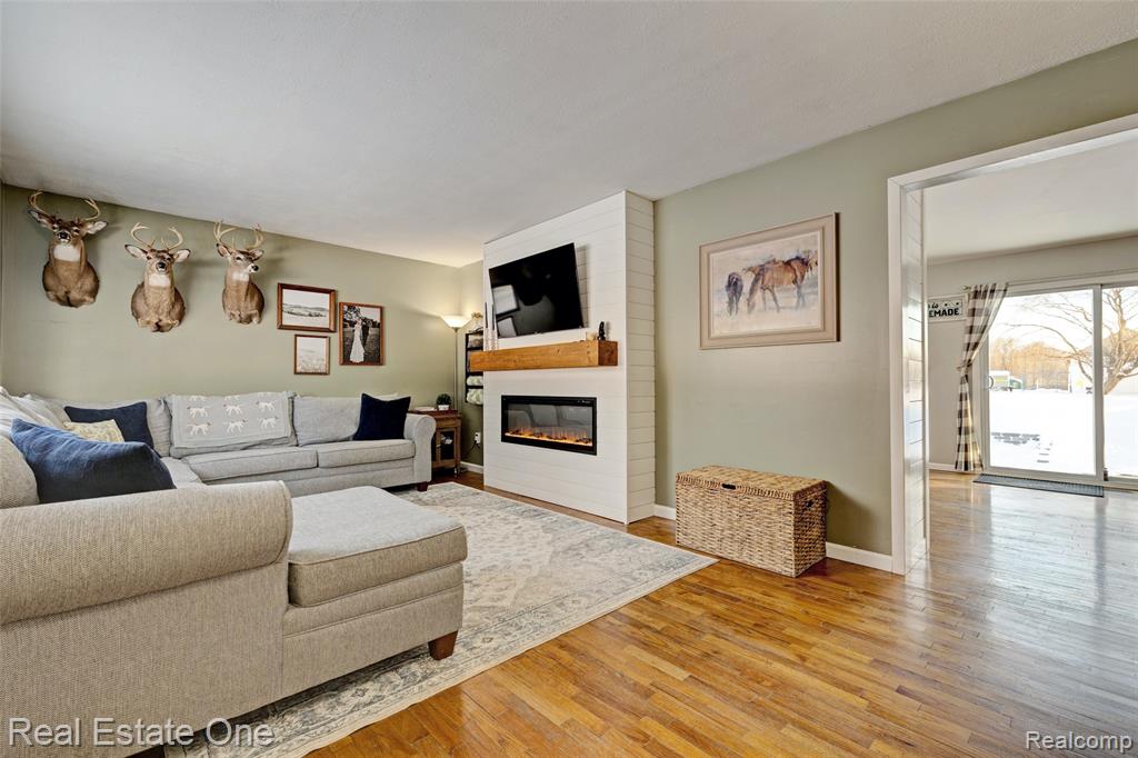 11392 E Carpenter Road, Davison, MI 48423 — Photo 5