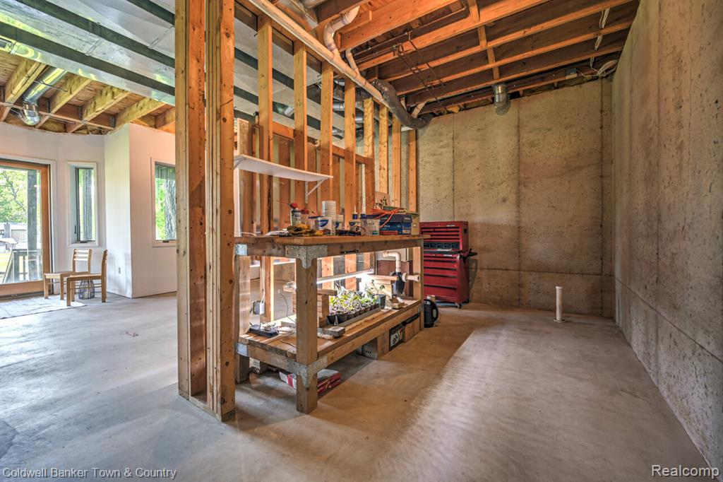 11265 N Shore Drive, Whitmore Lake, MI 48189 — Photo 43