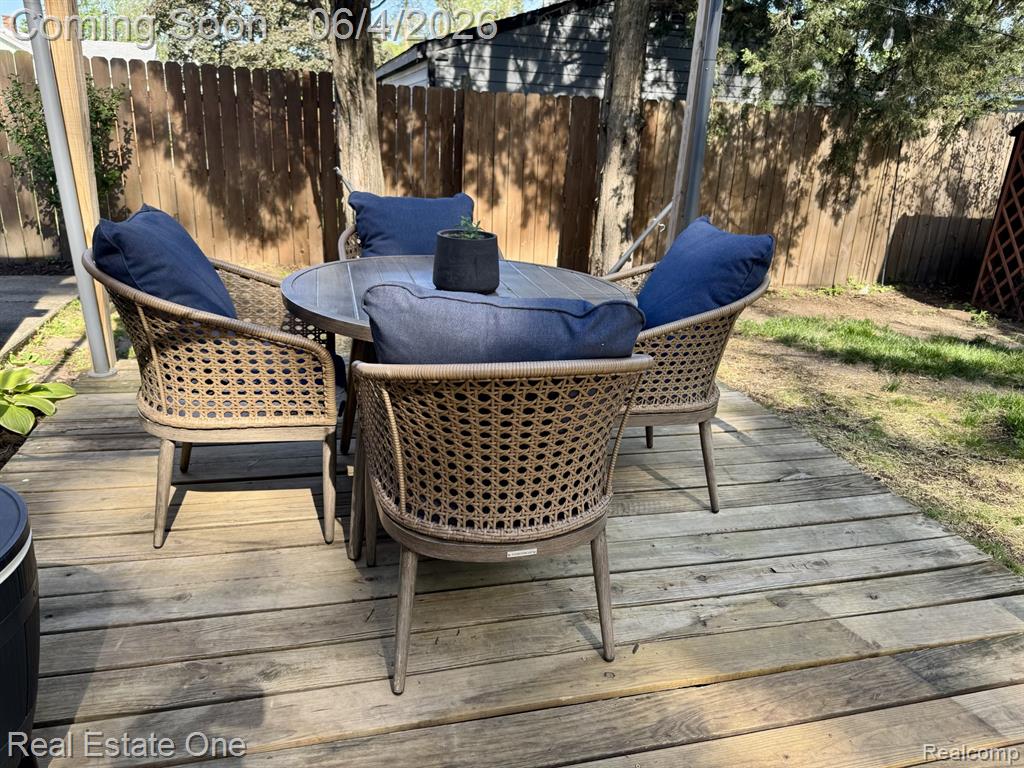 311 W Brockton Avenue, Madison Heights, MI 48071 — Photo 9
