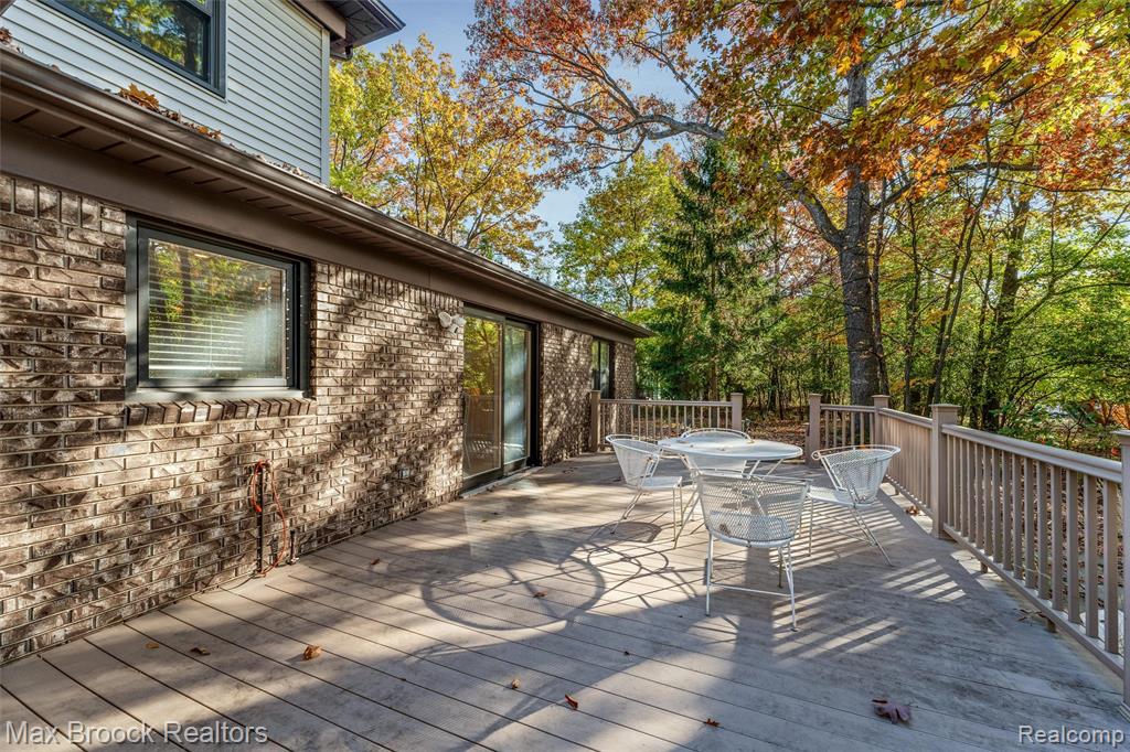 5946 Cherry Crest Drive, West Bloomfield, MI — Photo 51
