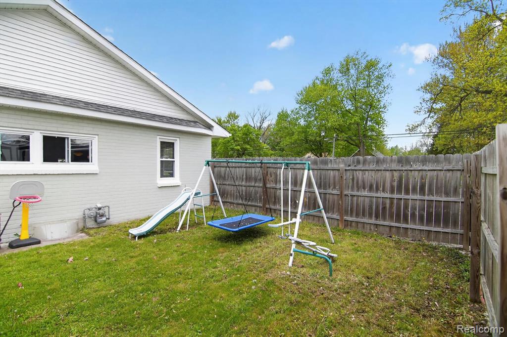 1020 Savage Road, Belleville, MI 48111 — Photo 47