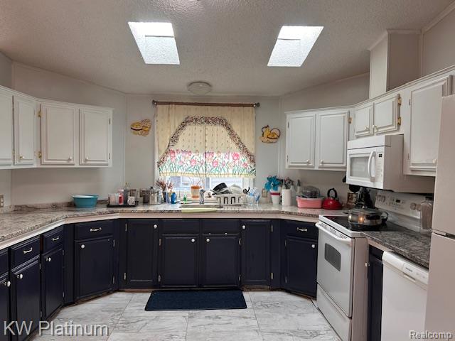 48606 Lakeview Circle, Shelby Twp, MI 48317 — Photo 25