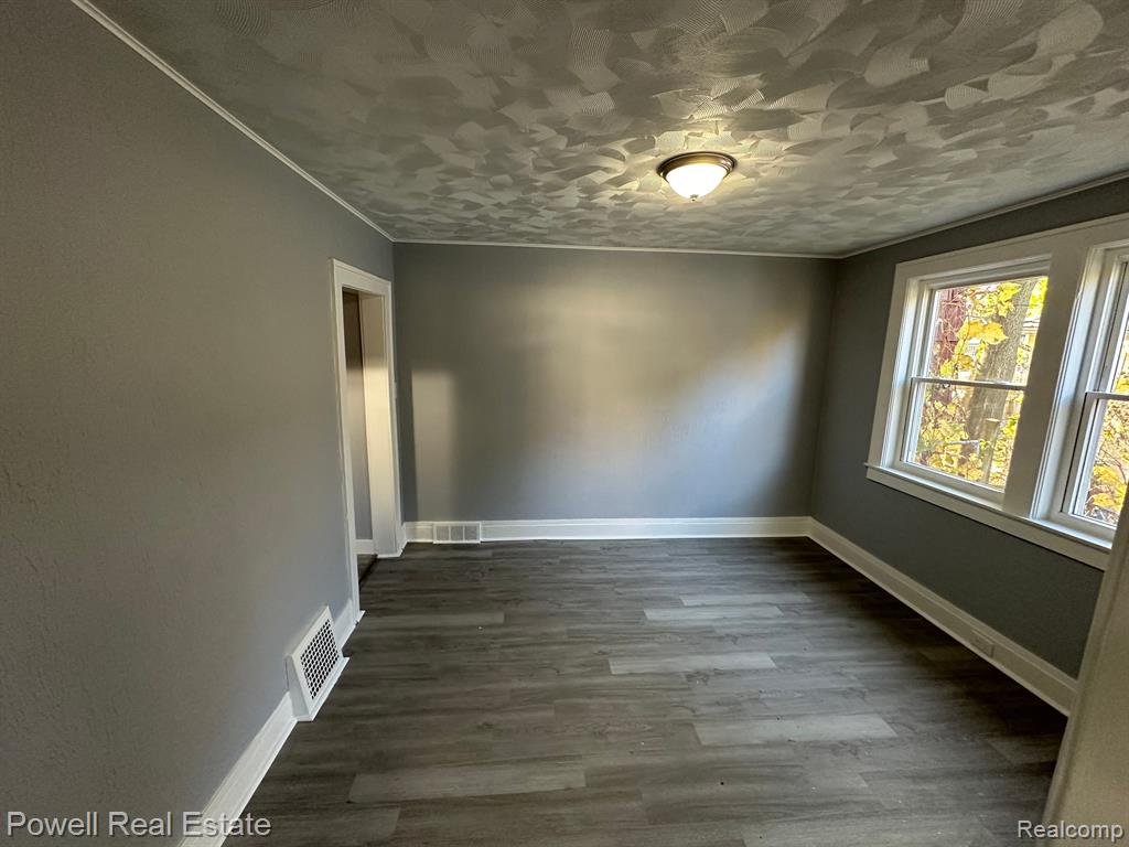 54 NELSON Street, Pontiac, MI 48342 — Photo 8