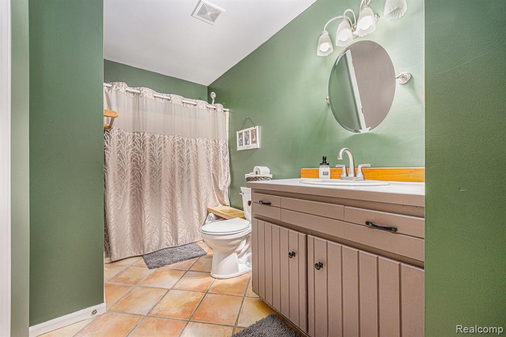 2866 Graham Road, Imlay City, MI 48444 — Photo 15