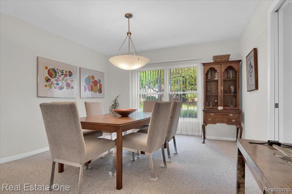4406 KNIGHTSBRIDGE Lane, West Bloomfield, MI 48323 — Photo 9